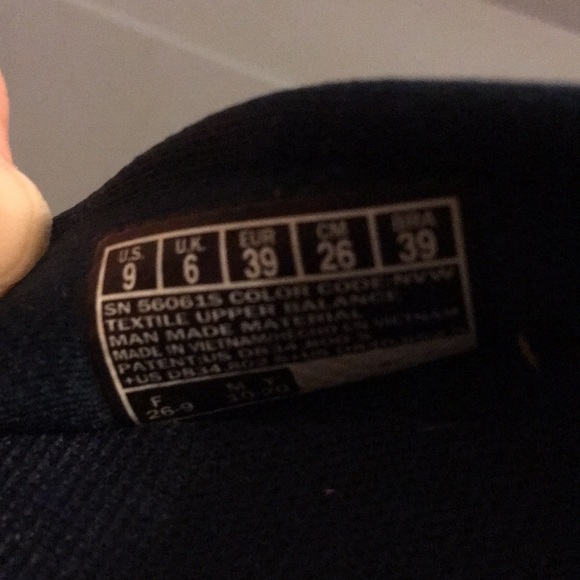 Woman’s Skechers GoWalk slip on shoes size 9 - Picture 5 of 6